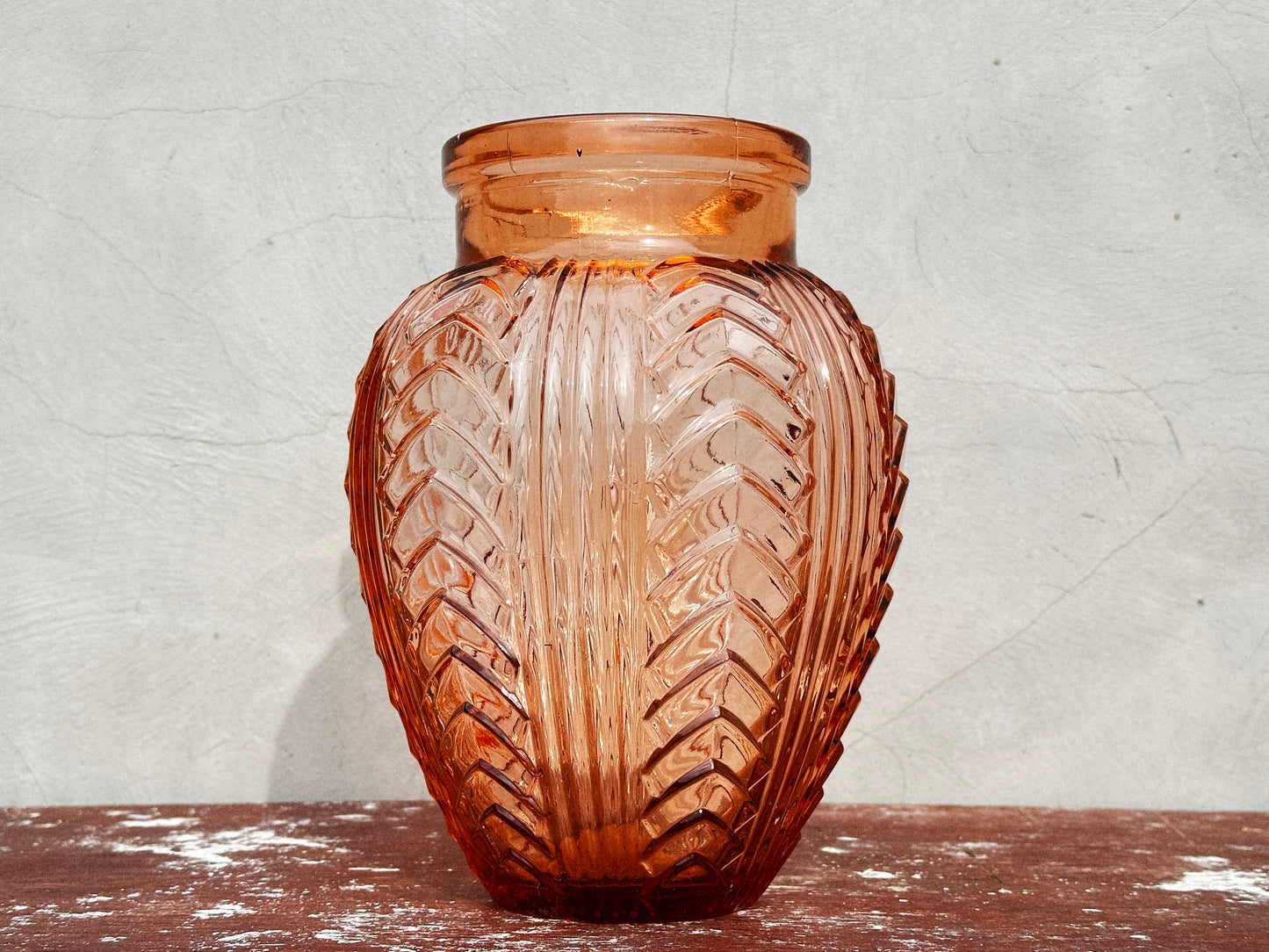 French Art Deco ‘Pink Depression’ Vase (1930s)