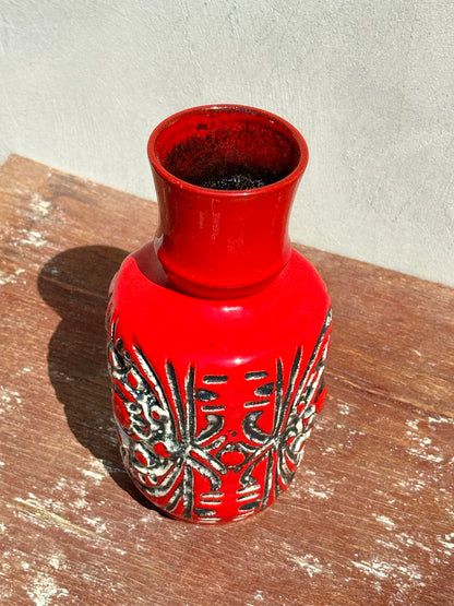 Mid-Century Üeberlacker Keramik Tiki Hawaii Red Fat Lava Vase (West Germany, 1960s)