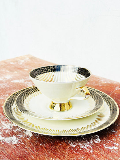 Mid-Century Art Deco Inspired Porzellanfabrik Heinrich Winterling Porcelain Breakfast Set (Germany, 1950s)