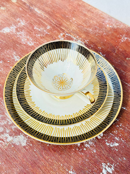 Mid-Century Art Deco Inspired Porzellanfabrik Heinrich Winterling Porcelain Breakfast Set (Germany, 1950s)