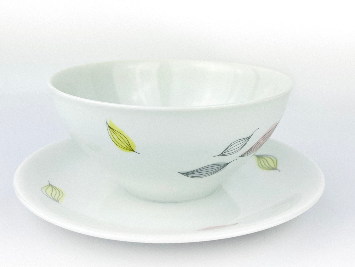 Mid-century Thomas (Rosenthal) gravy/sauce bowl with attached underplate (1960s)