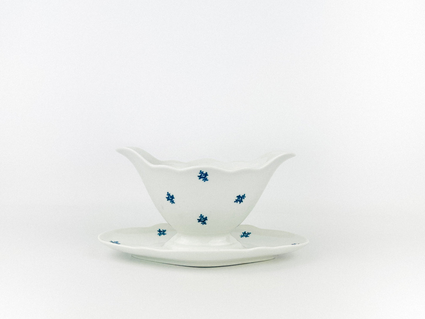 Klubi Bavaria sauce bowl with attached underplate (1950s)