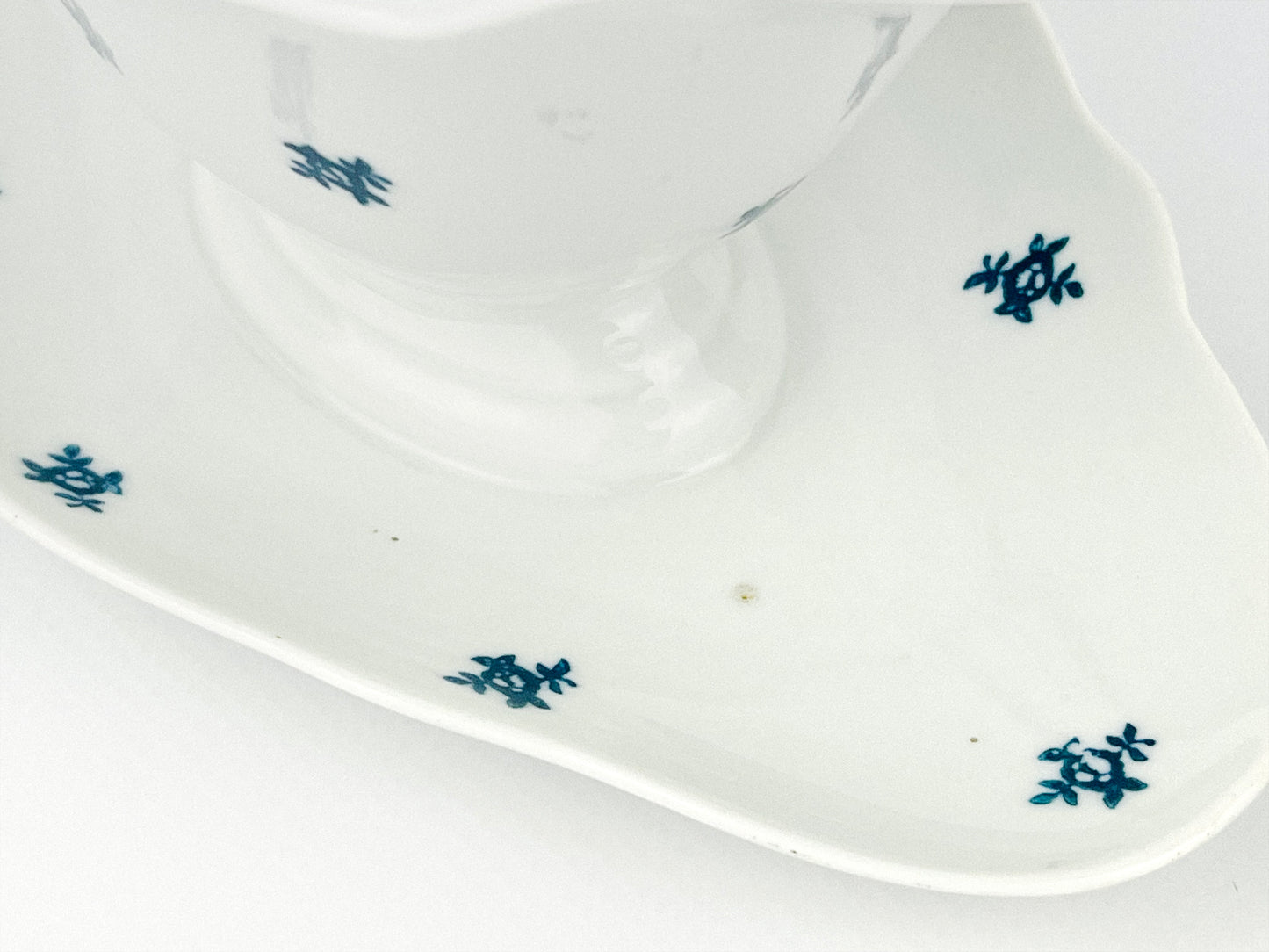 Klubi Bavaria sauce bowl with attached underplate (1950s)
