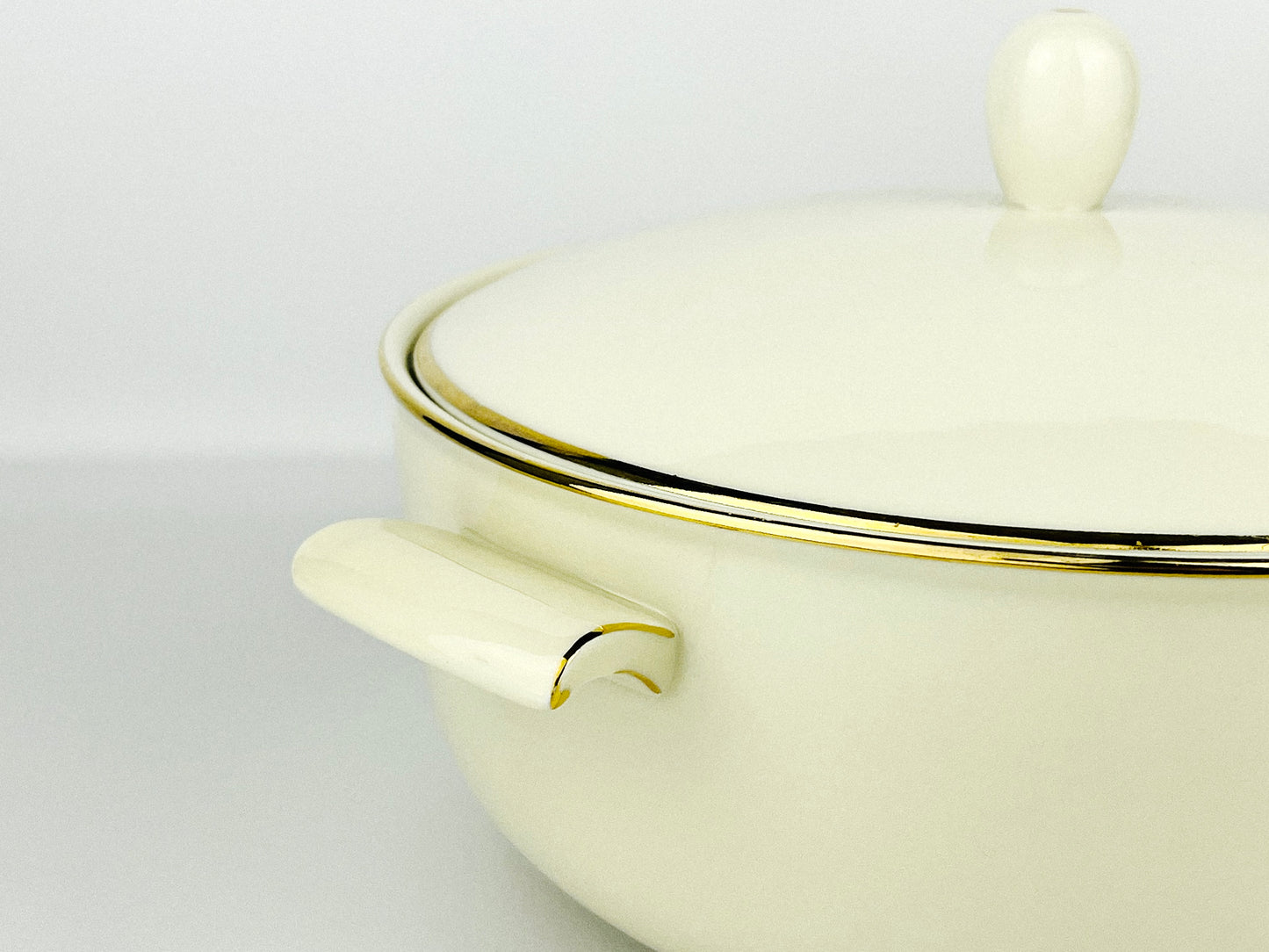 Art Nouveau inspired Schönwald porcelain tureen (1950s)