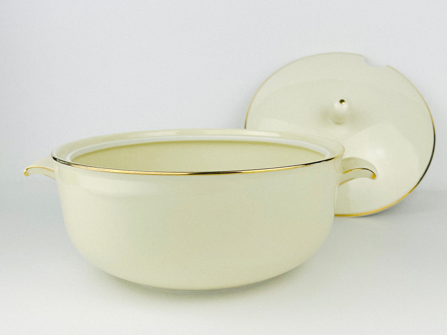 Art Nouveau inspired Schönwald porcelain tureen (1950s)